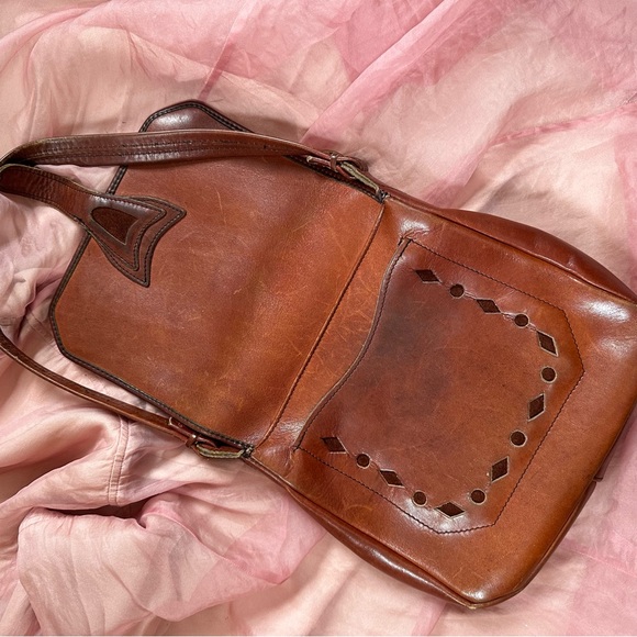 ✨ vintage 1970s leather bag - Picture 4 of 6